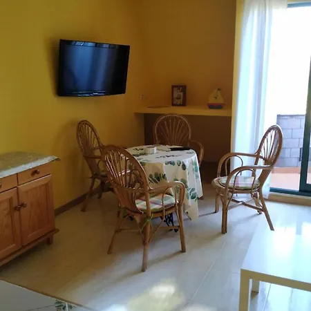 Apartamento Samil Primera Linea De Playa 3c